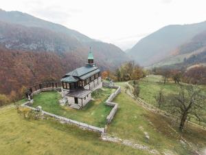 Cerkev Sv. duha v Javorci (Foto Andrej Rutar)